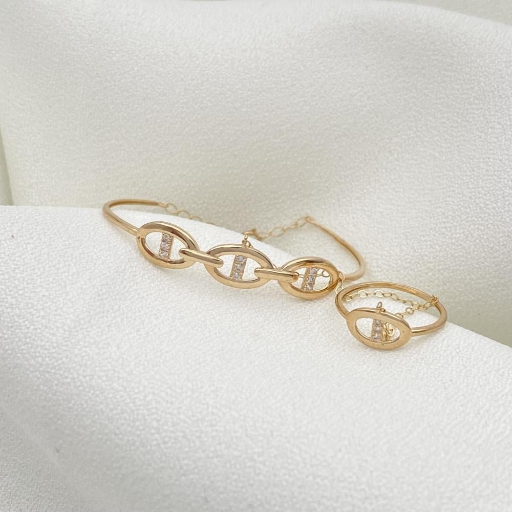 اسواره وخاتم اطفال ذهب عيار 18 الوزن 2.35 جرام اسواره وخاتم اطفال ذهب عيار 18 الوزن 2.35 جرام