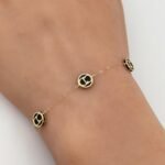 ⁦اسواره ذهب عيار 18 الوزن 1.49 جرام⁩ - الصورة ⁦2⁩