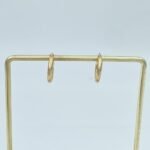 ⁦حلق ذهب عيار 18 الوزن 1.02 جرام⁩ - الصورة ⁦2⁩