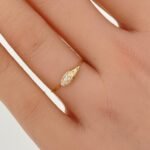 ⁦خاتم ذهب عيار 18 الوزن 0.49 جرام⁩ - الصورة ⁦3⁩