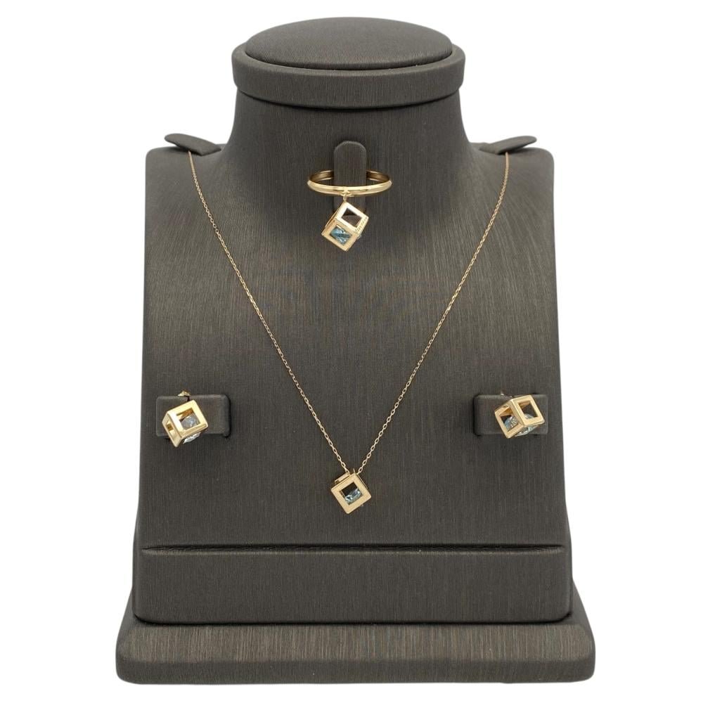 نصف طقم ذهب عيار 18 الوزن 4.62 جرام نصف طقم ذهب عيار 18 الوزن 4.62 جرام