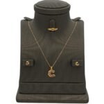 نصف طقم أطفال ذهب عيار 21 الوزن 2.20 جرام