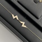 ⁦طقم ذهب عيار 18 الوزن 4.25 جرام⁩ - الصورة ⁦4⁩