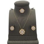 نصف طقم ذهب عيار 18 الوزن 8.76 جرام