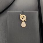 ⁦طقم ذهب دمعة عيار 18 وزن 10.31 جم تصميم بوشرون يخطف الأنظار⁩ - الصورة ⁦6⁩