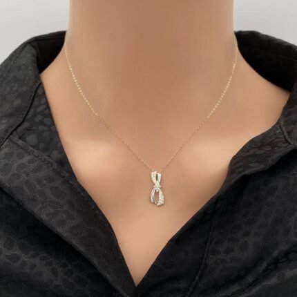 عقد ذهب عيار 18 الوزن 0.86 جرام