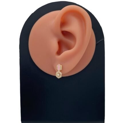 حلق اطفال ذهب عيار 18 الوزن 1.31 جرام