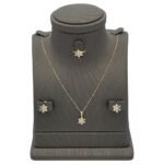 نصف طقم أطفال ذهب عيار 18 الوزن 3.15 جرام