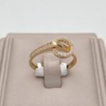 ⁦خاتم ذهب عيار 18 الوزن 2.24 جرام⁩ - الصورة ⁦3⁩