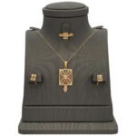 نصف طقم ذهب عيار 21 الوزن 4.11 جرام