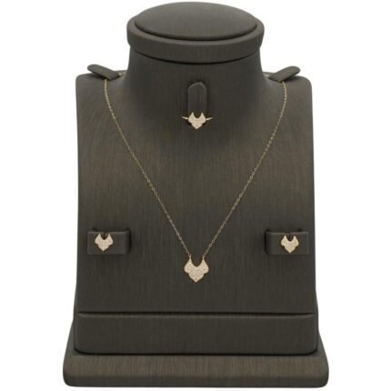 نصف طقم مواليد ذهب عيار 18 الوزن 1.57 جرام