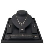 طقم ذهب عيار 18 الوزن 10.6 جرام