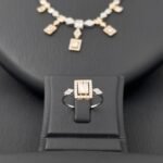 ⁦طقم ذهب عيار 18 الوزن 10.6 جرام⁩ - الصورة ⁦3⁩