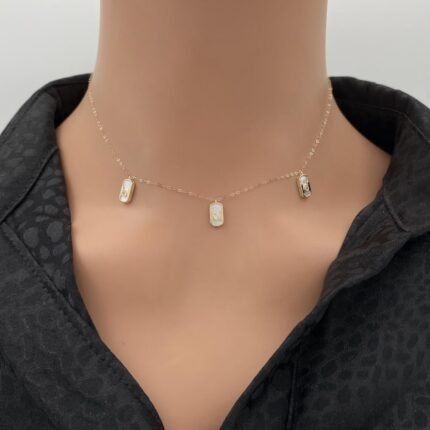 عقد ذهب عيار 18 الوزن 1.02 جرام