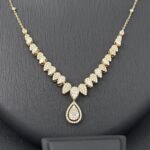 ⁦طقم ذهب عيار 18 الوزن 12.28 جرام⁩ - الصورة ⁦3⁩