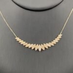 ⁦طقم دمعات ذهب عيار 18 وزن 8.05 جم تبرز جمالك بكل نعومة⁩ - الصورة ⁦4⁩