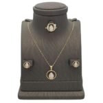 نصف طقم ذهب عيار 18 الوزن 5.13 جرام