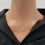 عقد ذهب عيار 18 الوزن 2.92 جرام