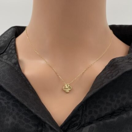 عقد ذهب عيار 18 الوزن 2.92 جرام
