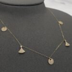 ⁦عقد تشوكر ذهب عيار 18 الوزن 1.38 جرام⁩ - الصورة ⁦4⁩