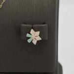 ⁦نصف طقم أطفال ذهب عيار 18 الوزن 3.15 جرام⁩ - الصورة ⁦2⁩