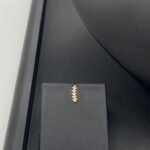 ⁦طقم ذهب عيار 18 وزن 2.17 جم لمسة فنية أنثوية تجمع بين البريق الفاخر والراحة في الارتداء⁩ - الصورة ⁦5⁩