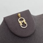 ⁦تعليق ذهب عيار 18 الوزن 1.23 جرام⁩ - الصورة ⁦3⁩