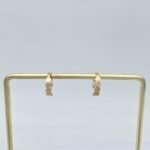 ⁦حلق ذهب عيار 18 الوزن 1.12 جرام⁩ - الصورة ⁦2⁩