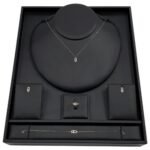 طقم ذهب عيار 18 الوزن 1.85 جرام