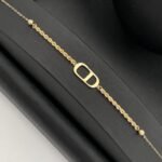 ⁦طقم ذهب فخم عيار 18 وزن 4.85 جم لا يقاوم لإطلالة ساحرة⁩ - الصورة ⁦5⁩