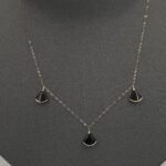 ⁦عقد تشوكر ذهب عيار 18 الوزن 0.90 جرام⁩ - الصورة ⁦2⁩