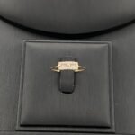 ⁦طقم ذهب عيار 18 وزن 7.2 جم تصميم متألق لإطلالة ساحرة وفاخرة⁩ - الصورة ⁦5⁩