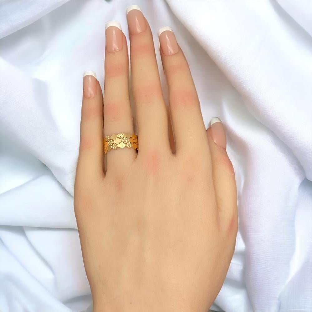 مرامي ذهب عيار 21 الوزن 3.8 جرام – تألقى بأطلالة فاخرة مرامي ذهب عيار 21 الوزن 3.8 جرام - تألقى بأطلالة فاخرة