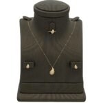 نصف طقم مواليد ذهب عيار 18 الوزن 1.98 جرام