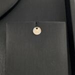 ⁦طقم دورين دائري ذهب عيار 18 وزن 3.35 جم لإطلالة عصرية أنيقة⁩ - الصورة ⁦3⁩