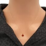 عقد ذهب عيار 18 الوزن 0.48 جرام