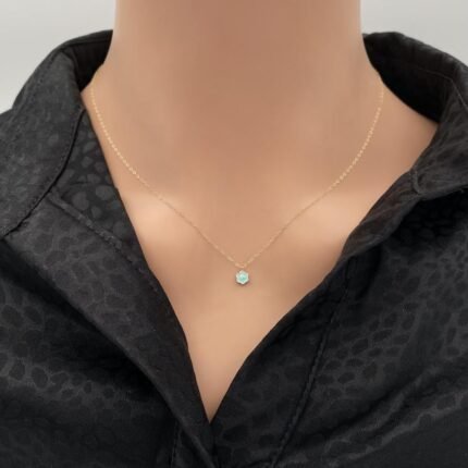 عقد ذهب عيار 18 الوزن 0.58 جرام