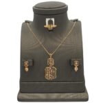 نصف طقم ذهب عيار 21 الوزن 4.37 جرام