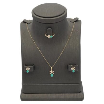 نصف طقم أطفال ذهب عيار 18 الوزن 2.97 جرام