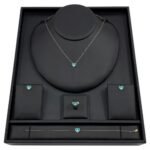 طقم ذهب عيار 18 الوزن 4.68 جرام