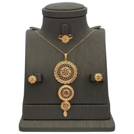 نصف طقم ذهب عيار 21 الوزن  7.79 جرام