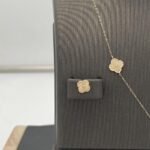 ⁦نصف طقم اطفال ذهب عيار 18 الوزن 2.03 جرام⁩ - الصورة ⁦2⁩