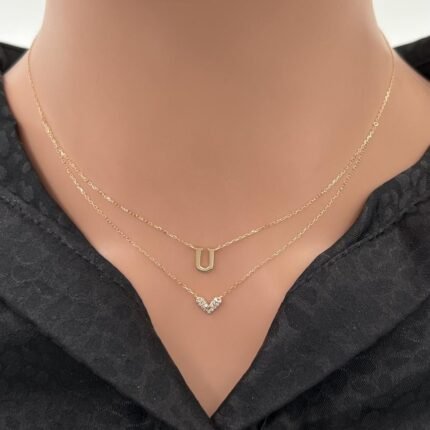 عقد حرف U ذهب عيار 18 الوزن 1.33 جرام