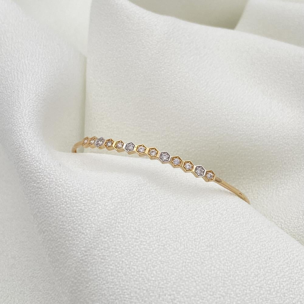 اسواره اطفال ذهب عيار 18 الوزن 1.83 جرام اسواره اطفال ذهب عيار 18 الوزن 1.83 جرام