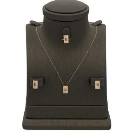 نصف طقم مواليد ذهب عيار 18 الوزن 2.23 جرام