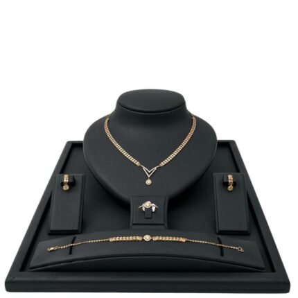 طقم ذهب عيار 21 الوزن 14.37 جرام