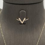 ⁦نصف طقم اطفال ذهب عيار 18 الوزن 1.19 جرام⁩ - الصورة ⁦2⁩