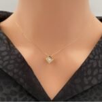 عقد ذهب عيار 18 الوزن 1.45 جرام
