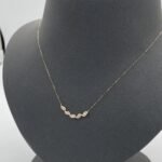 ⁦عقد ذهب عيار 18 الوزن 0.69 جرام قطعة ذهب بسيطة تلفت النظر⁩ - الصورة ⁦2⁩