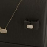 ⁦نصف طقم مواليد ذهب عيار 18 الوزن 1.52 جرام⁩ - الصورة ⁦2⁩